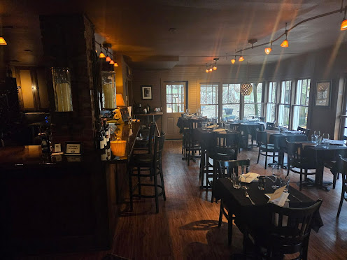 Photo of Petit Bistro Restaurant