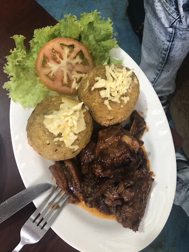 Pica pollo el varon
