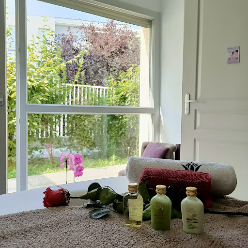Camillea massage - Thumbnail