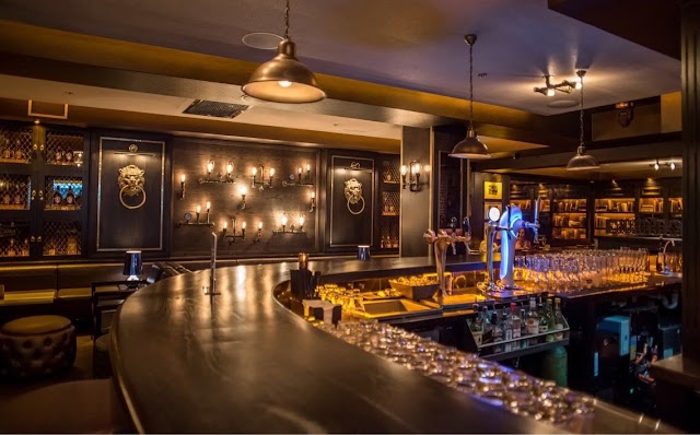 Lou Lou's Bar