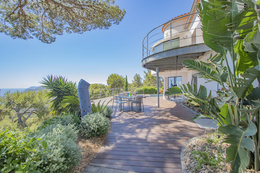 Photo de Location Vacances - MESOMAX - Villa, vue mer, avec piscine à Carqueiranne à Carqueiranne (83320)