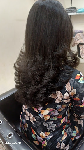 Layer hair cut 💇‍♀️ post image