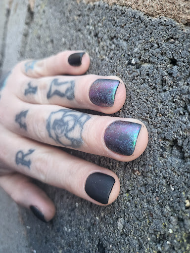 The male nail tech - Thumbnail