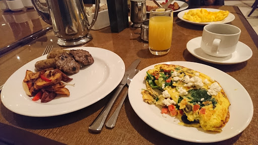 Trevi's Restaurant - Visual