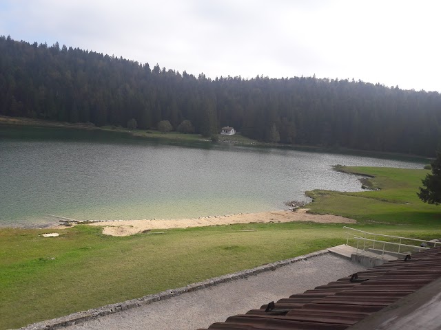 Lac Genin