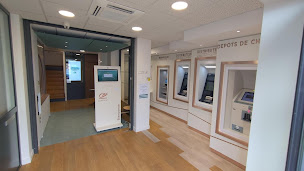 Photo n°3 de Crédit Agricole - Agence Rocroi à Rocroi (Banque)