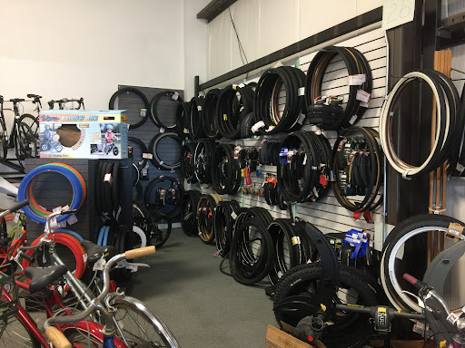 B & G Cyclery Inc - Thumbnail