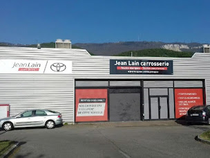 Photo n°1 de Jean Lain Carrosserie Seyssinet à Seyssinet-Pariset (Atelier de carrosserie automobile)