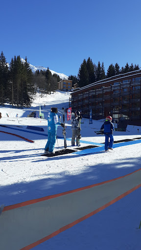Arc Aventures By Evolution 2 Skiing School - Thumbnail