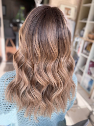 Photo n°19 de Balayaance _ Coiffeuse à domicile Experte Coloriste à Coltainville (Salon de coiffure)