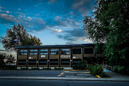 Centre de services scolaire de la Pointe-de-l'Ile 550 53e Avenue, Rivière-des-Prairies - Pointe-aux-Trembles, QC H1A 2T7, Canada