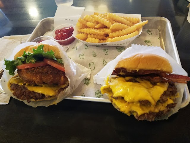 Shake Shack Chicago Athletic Association