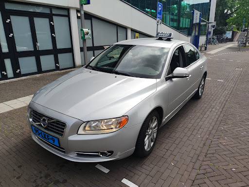 A Taxi Weesp