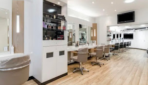 Photo n°6 de DESSANGE - Coiffeur Boulogne Sur Mer à Boulogne-sur-Mer (Institut de beauté)