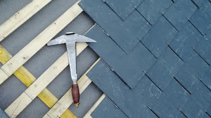 Couvreurs Angevins (49) ramonage rénovation couverture charpente réparation devis gratuit. Angers