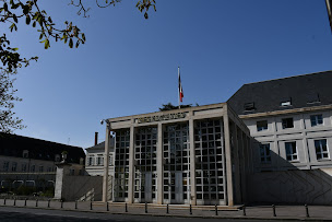 Photo n°21 de Préfecture de Loir-et-Cher à Blois (Bureau des passeports)