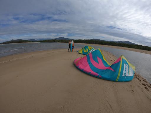Kiteboarding Cairns Australia - KBC