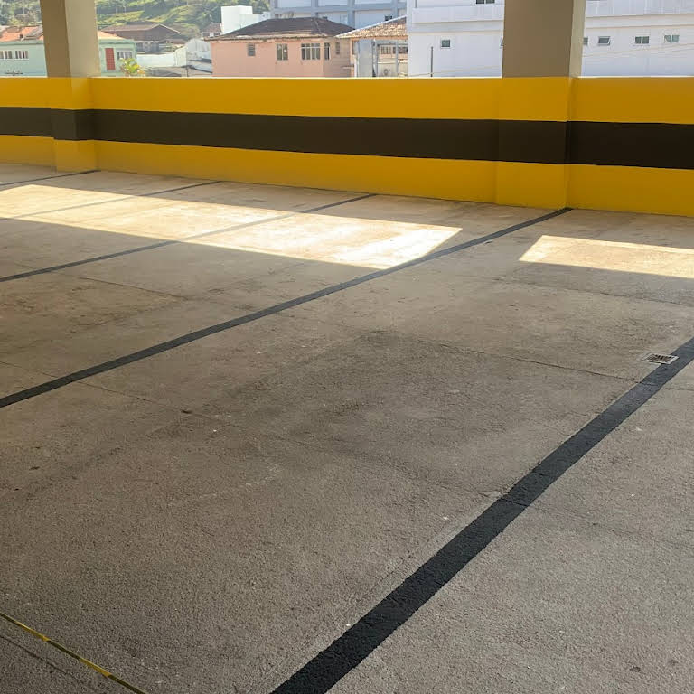 Estacionamento Rotativo Alfapark - Rua Heitor de Moura Estevão, 150,  Várzea, Teresópolis, RJ. Garagem de Estacionamento com Vagas Cobertas e  Acessibilidade.