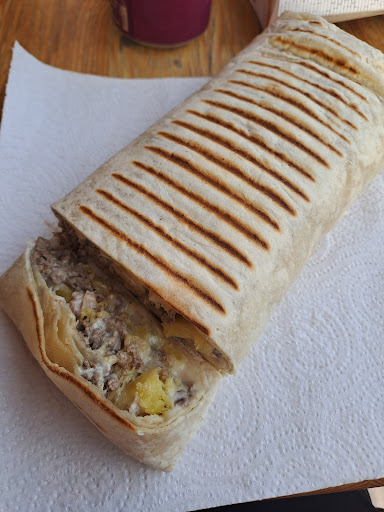 Photo 2 - Snack le M