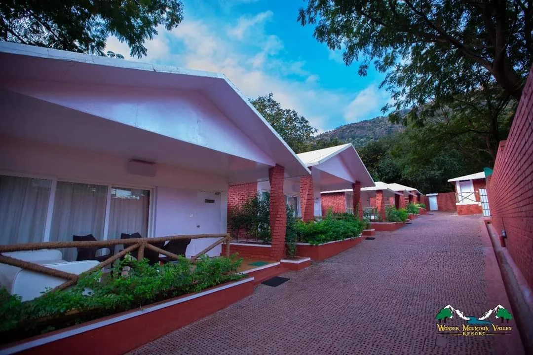Sandur resort wonder mountain Valley