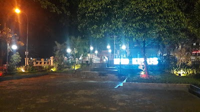 Photos of Taman Tugu Achmad Yani