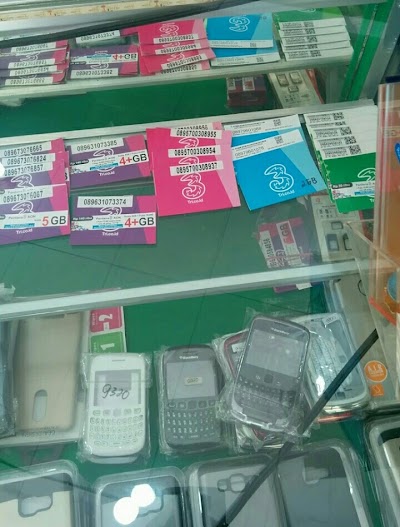 electronics-store