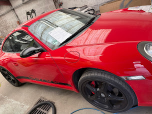 Photo n°12 de MOTEURS ET STYLES Garage Carrosserie Mécanique à Saint-Martin-de-Fontenay (Service de réparation de pare-brise)