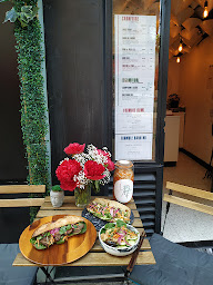 Photo n°49 de Loaf Banh mi Corner à Paris (Restaurant vietnamien)