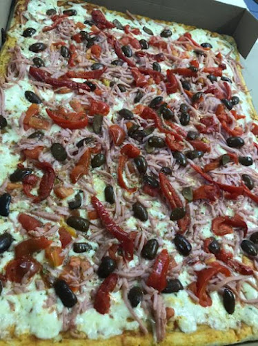 Pizzeria "Dejavu" abierto - Restaurante