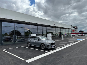Photo n°12 de BMW Envergure - Niort à Niort (Concessionnaire BMW)