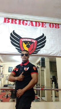 Fitnes Jhon Rambo, Author: Suhendra Kurniadi