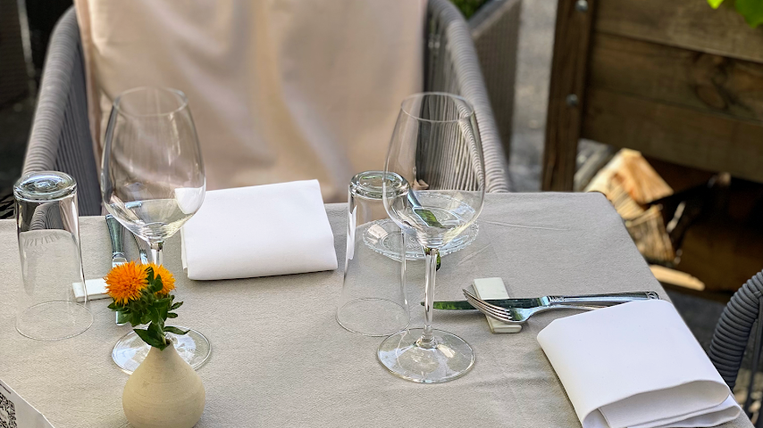 - ESSZIMMER - das restaurant - by null