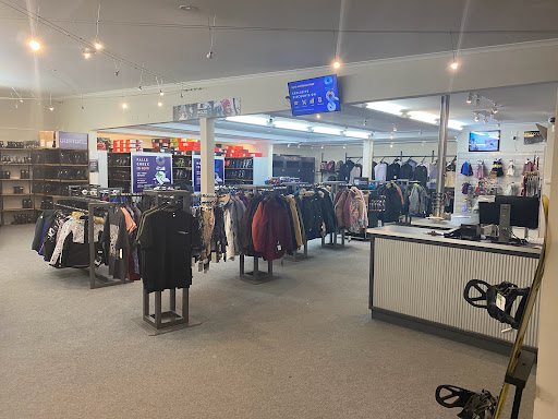 Ray's Ski Shop - Visual