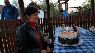 Photos of Lilaak&aacute;c Kisvend&eacute;glő