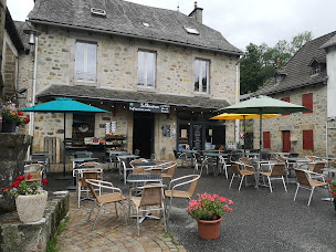 Photo n°40 de Le Chaudron caf'épicerie resto Saint Jacques des Blats à Saint-Jacques-des-Blats (Bar)