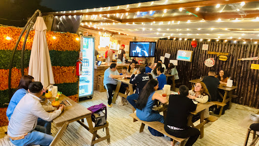La Martina Drinks & Wings