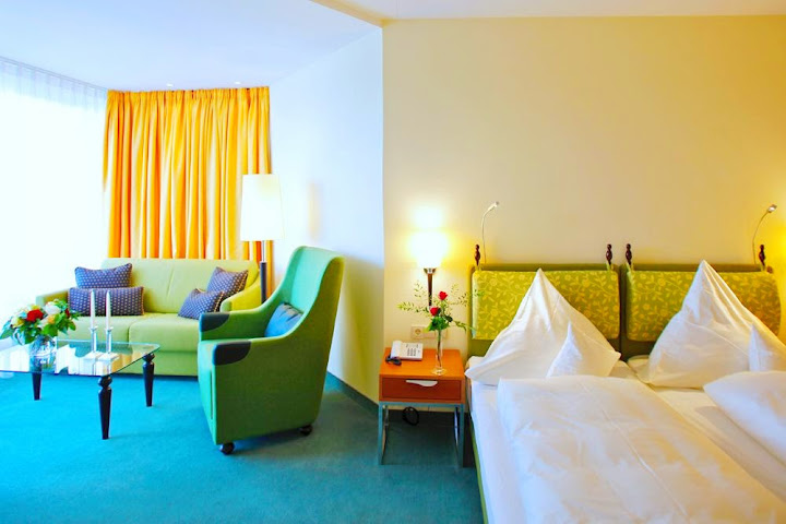 Parkhotel Flora by null