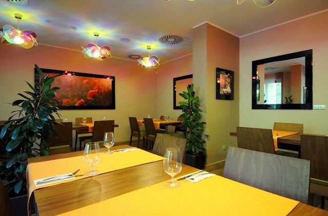 MOOD cafe - bar - restaurant