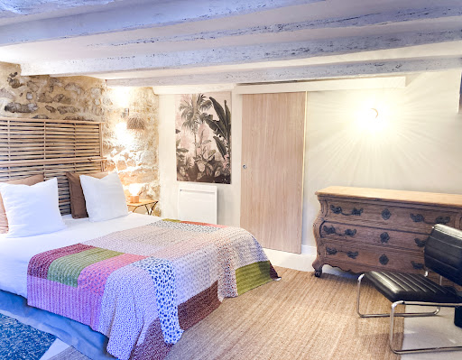 Photo de Résidence du Platane à Saint-Laurent-des-Arbres (30126)