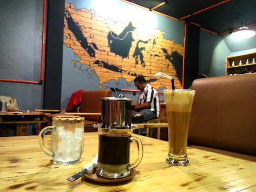 Bikin Kopi, Author: Nelvi Marwiyati