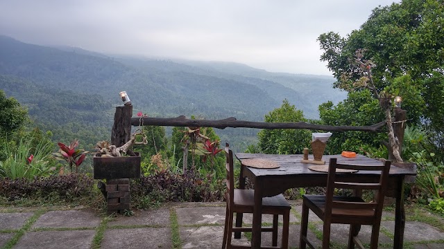 Made Oka Warung And Homstay