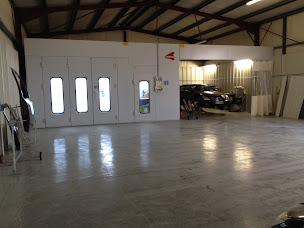 Photo n°19 de Carrosserie Roméro à Le Muy (Atelier de carrosserie automobile)