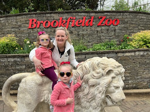 Brookfield Zoo Welcome Sign and Statue - Thumbnail
