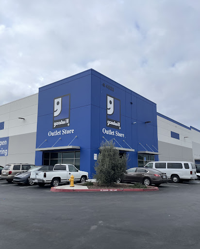 Goodwill Industries San Joaquin Outlet Logo