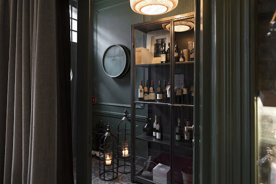 Wijnbar Cachet de Cire by null