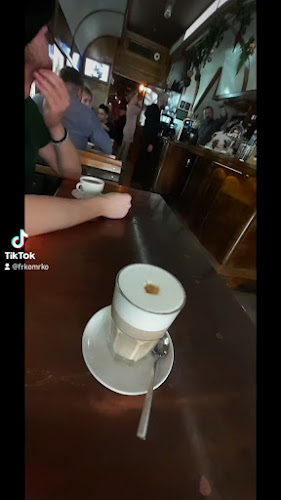 Comentarii opinii despre Tramwaj Cafe