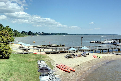 Caroline White Realty Team - Thumbnail