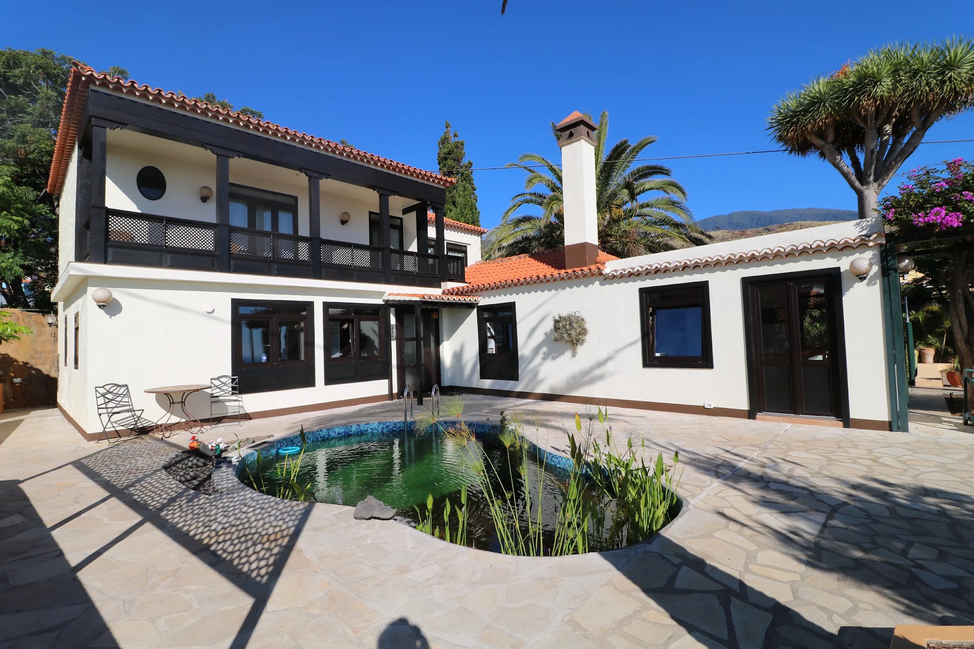 Villa Escondida