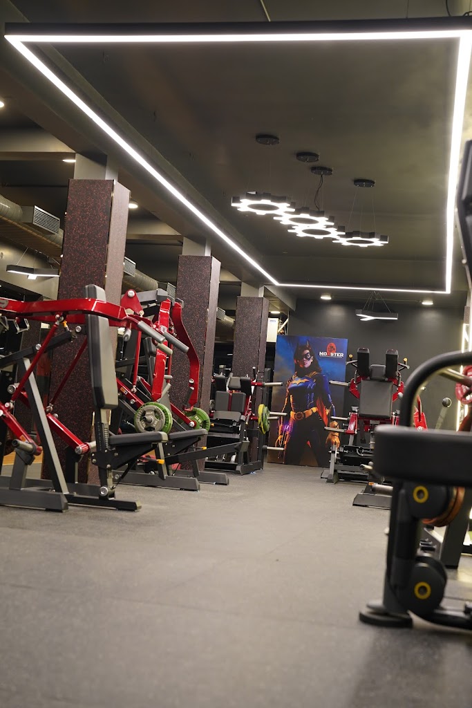 Monster Bodybuilding Fitness Studio