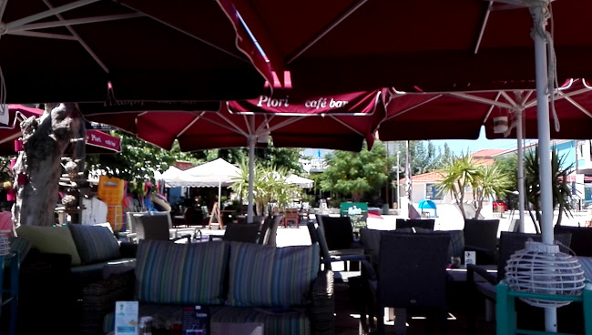 Opinii despre Plori Cafe Bar în Πυθαγόρειο - Μπαρ